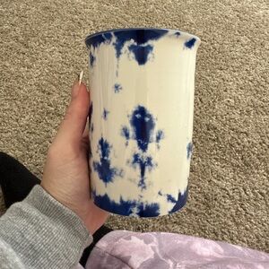 Ceramic Vase with Blue and White Pattern